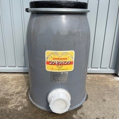 穀物貯蔵用密閉容器