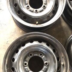 【中古お得】ハイエース200系　スチールホイール４本＋ホイールカバー　トヨタ純正の画像