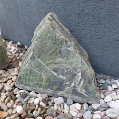 ガーデニング用の石3個まとめての画像