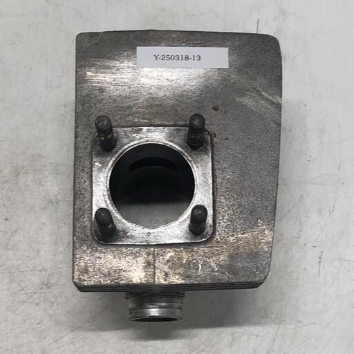 SUZUKI GT380 シリンダー（3）部品取り スズキ [Y-250318-13