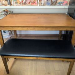 4人掛けダイニングテーブルセット（椅子2脚、ベンチシート）