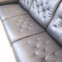 北欧ノルウェーのメーカーEKORNES(エコーネス)社のストレスレス メトロポリタン 本革 3人掛けソファー。ロッキング機能で上質な座り心地なので リビングはもちろんシアタールームなどにおススメです♪の画像