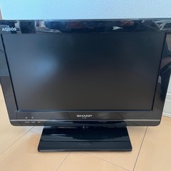 シャープ　AQUOS液晶テレビ16インチ