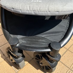 ベビーカーとチャイルドシートセットの画像