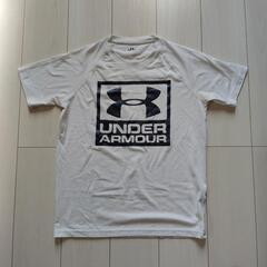 メンズ　アンダーアーマー　Tシャツ　SM　サイズ感はM