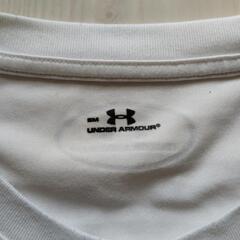 メンズ　アンダーアーマー　Tシャツ　SM　サイズ感はMの画像
