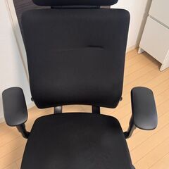 オカムラ オフィスチェア（リクライニング機能が故障）の画像