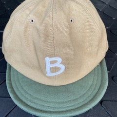 ファビュラス Bロゴ入り ツートンカラー キャップの画像