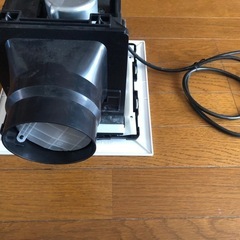 【差し上げます】TOTO ユニットバス　シンラ　
換気扇　 の画像