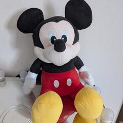 ミッキーのぬいぐるみ
