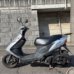 期間限定神奈川、東京配送無料スズキ　V125G バッテリー新品　タイヤ前後新品　オイル新品　人気のK5の画像
