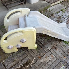 滑り台と砂場