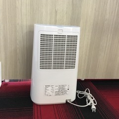 ‼️格安の増田商店‼️2019年製SHARP 除湿機　プラズマクラスター　CV-H71-Wの画像
