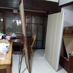 大きな鏡（新古品）の画像