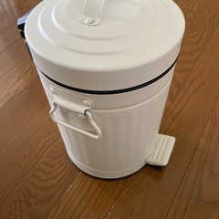 ペダルペール丸型 ゴミ箱