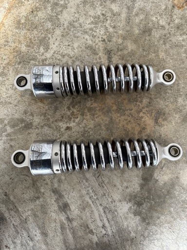 2024 vmax1200?リアサスペンション オーリンズ