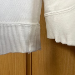 白色トレーナーあげますの画像