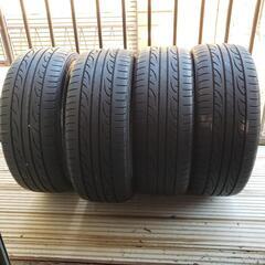 215/45/17　中古タイヤ４本です。