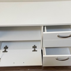 テレビボードの画像
