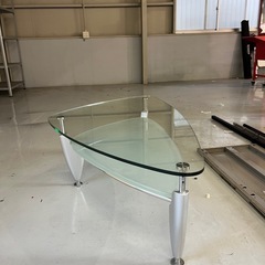 ガラステーブル ローテーブル 三角形の画像