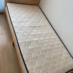 マットレス　スプリング　高反発