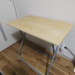 0円　折りたたみ机　80×50×高さ70センチ