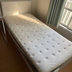シングルベッド