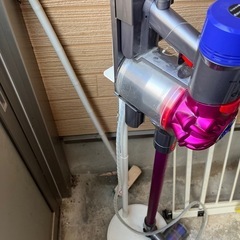 Dyson v7     
