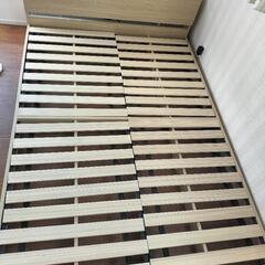 ダブルベッドの画像