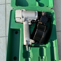 HITACHI エアー釘打機の画像