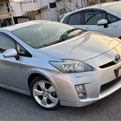 車検2年　トヨタ プリウス シルバー 5ドアの画像