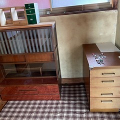 食器棚
の画像
