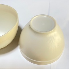 🍚　未使用　クリーム色のボウル2個セット　丈夫です　🍚の画像