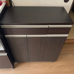収納棚(室内用ゴミ箱)