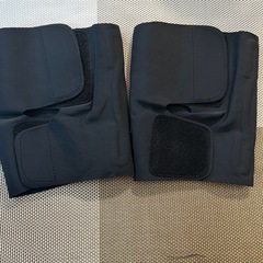 新品　膝サポーターブラック、ベージュ4枚セットの画像