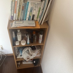 小さい本棚の画像