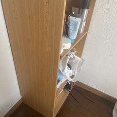 小さい本棚の画像