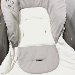美品 ほぼ未使用のネムリラ Combi スウィングベッド&チェア