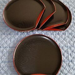 変形黒色トレ−