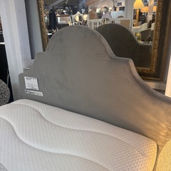 セミダブルベッドセット　マットレス付きの画像