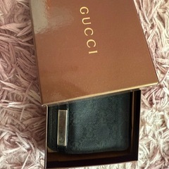 GUCCI 二つ折り財布