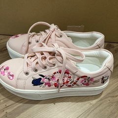 値下げピンク靴　未使用の画像