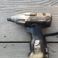 日立工機　WH12DH　インパクトドライバー
