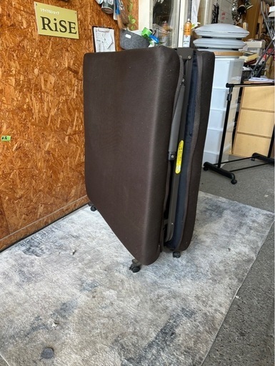 C2201   ベッド　折りたたみベッド　折り畳みベッド