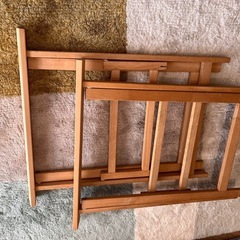 ウッドスタンドテーブルの画像