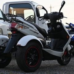 YAMAHA＊シグナスXトライク＊普通免許で乗れます！＊1,230km＊側車付軽二輪＊バックギア付き＊SE44J＊陸送等可能です！！の画像