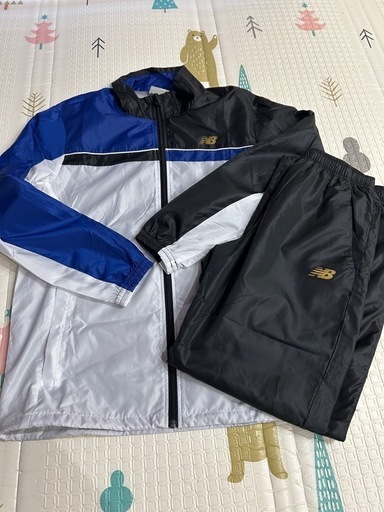 ニューバランス　セットアップ　ウィンドブレーカー