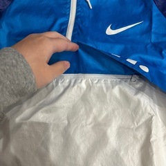 NIKE ウィンドブレーカーの画像