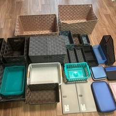 収納ボックス　BOX 収納ケース　整理整頓　かご　CDケース　フォトアルバム　色々の画像