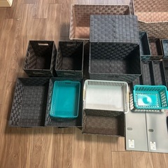 収納ボックス　BOX 収納ケース　整理整頓　かご　CDケース　フォトアルバム　色々の画像